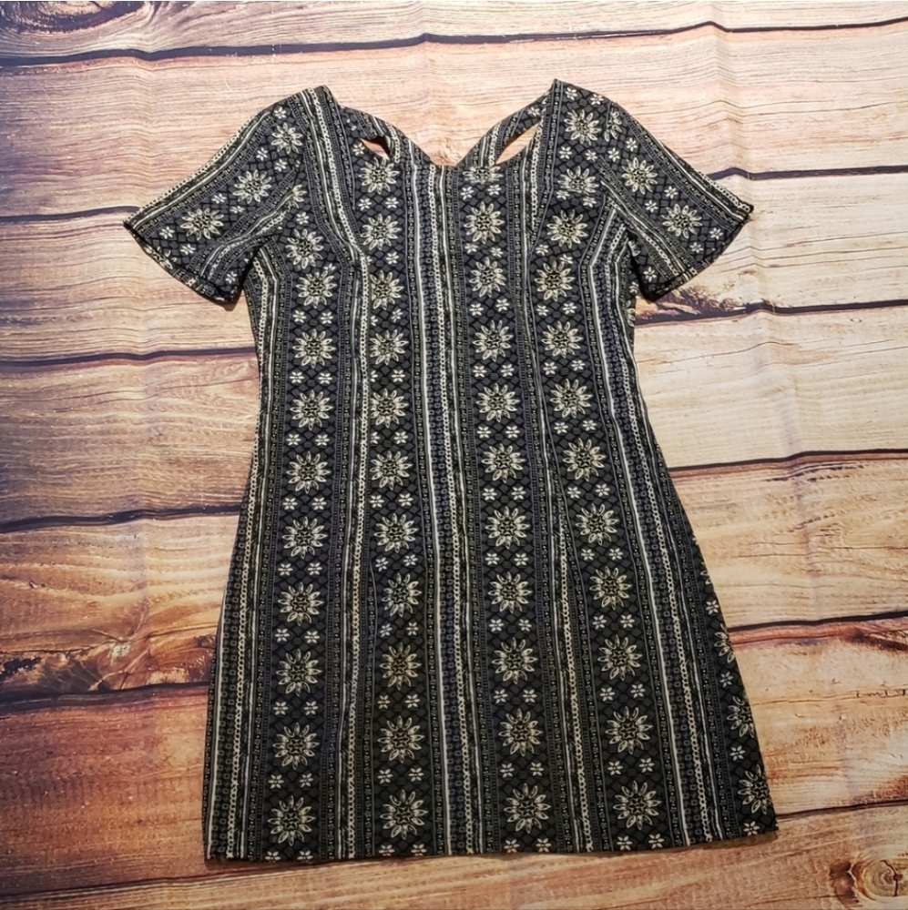 Hollister Floral Patterned Dress